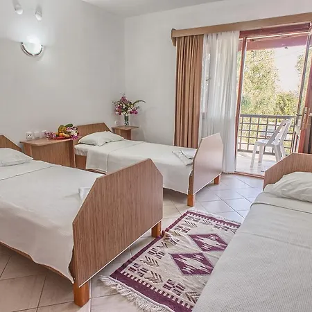 Surf Tatil Koyu דטקה